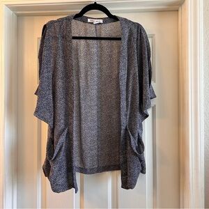 ❤️XXS (fits like M/L) BCBGeneration Open Front Short Sleeve Top